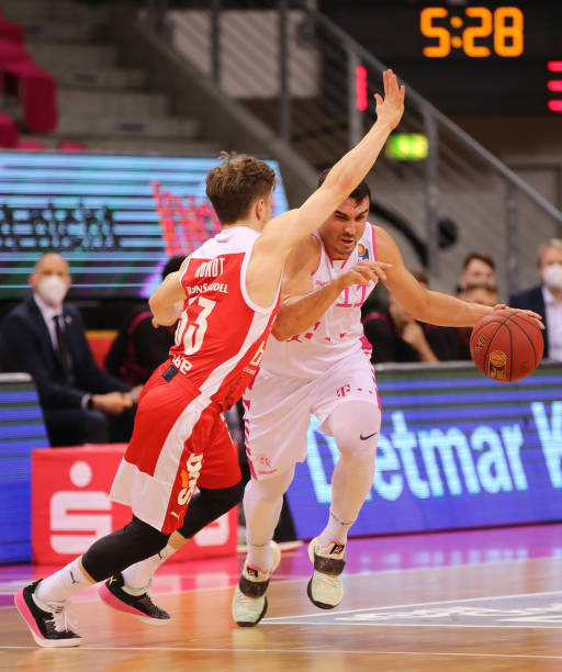 更是未来走 更是未来走